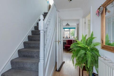 52 Abbotts-New Entrance Hall.jpg