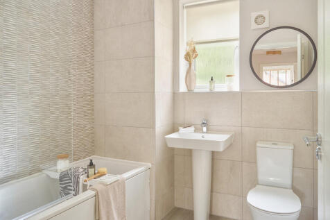 Bovis Kidderminster Crescent Cypress85484_Development_Hero_1280x853