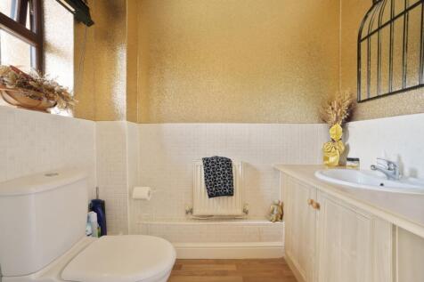 EweMove Estate Agents Scunthorpe WC