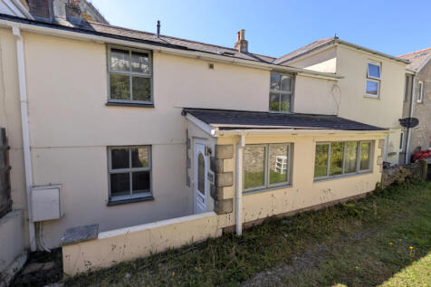 2 Bedroom Mid Terraced House for Sale