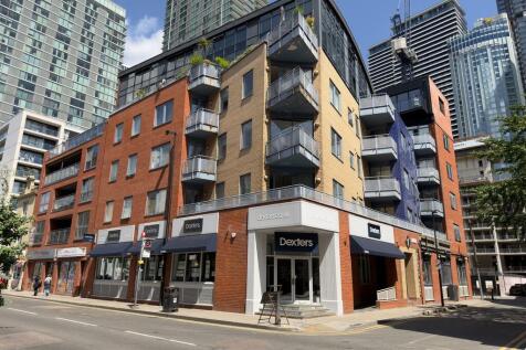 A bright and well-proportioned one-bedroom apartment situated within Regatta Point, offering comfortable modern living in a highly convenient Canary Wharf location. The accommodation comprises a welco