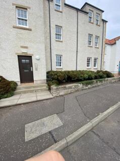 2 Bedroom Flat in KY10 3BY
