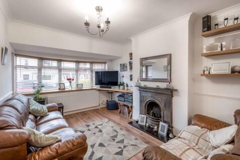 EweMove Estate Agents Scunthorpe - Living Room
