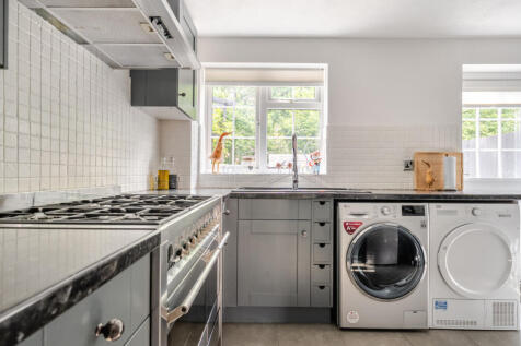 1340860-12-689dc4...