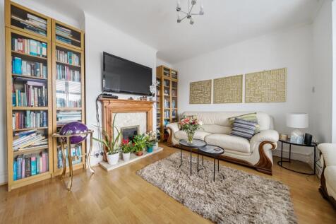 34 Thorpe Lea Rd, living room 2