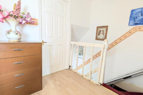 PXL_20251001_094443343.MP~2