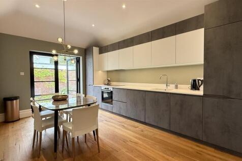 Photo 09-09-2025, 13 00 36.jpg