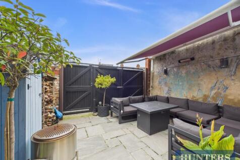 Courtyard Garden alt