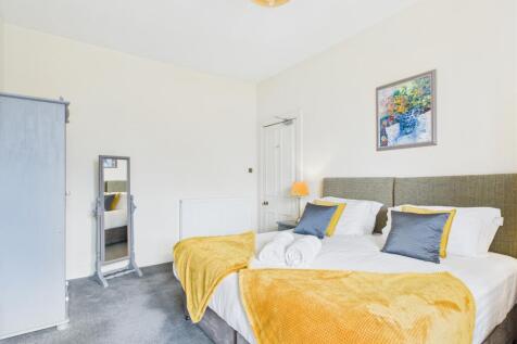 CAM03185G0-PR0103-STILL004