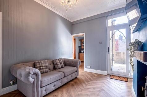 47 Victoria Road (8 of 17).jpg