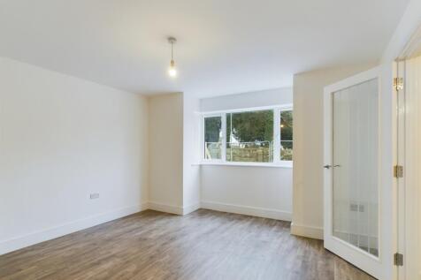 CAM02023G0-PR0118-STILL004