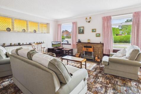 Sitting/Dining Room