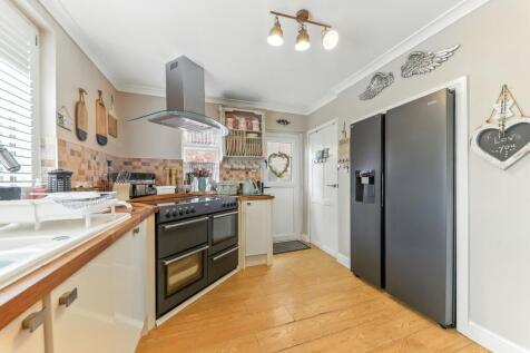 Kitchen 3 - High Green Road - EweMove Pontefract