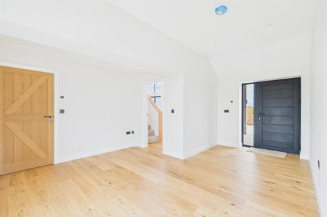 Thorpes Barn Photos (17).jpg