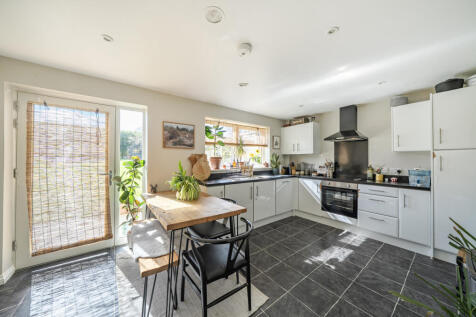 1348331-20-68b9a9...