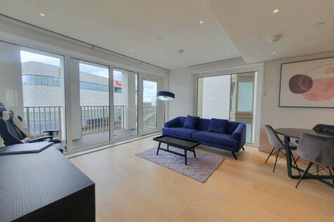 A stunning two-bedroom, two-bathroom apartment in White City Living with private balcony. The property offers modern interiors, excellent storage, 24-hour concierge and access to luxury residents’ fac
