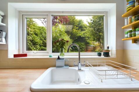 CAM02023G0-PR0054-STILL046