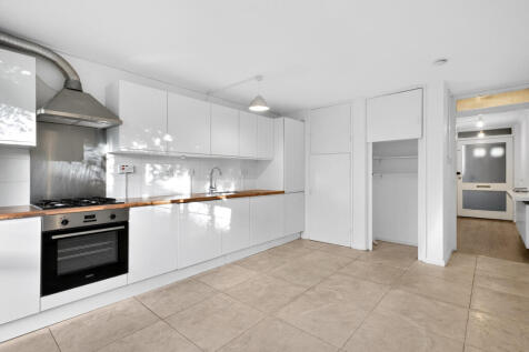 Reception/Kitchen