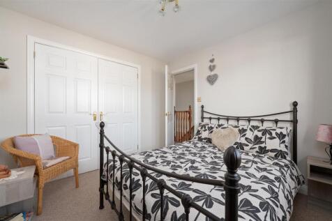 13 Westhall Crescent 026.JPG