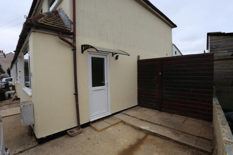 2 bedroom End Terrace for rent