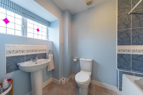 3 Sandbach Drive-2-011.JPG