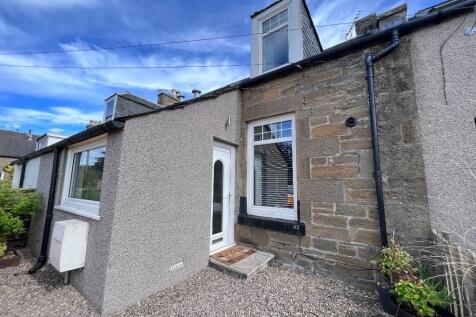 3 Bedroom Terraced in DD5 4NU