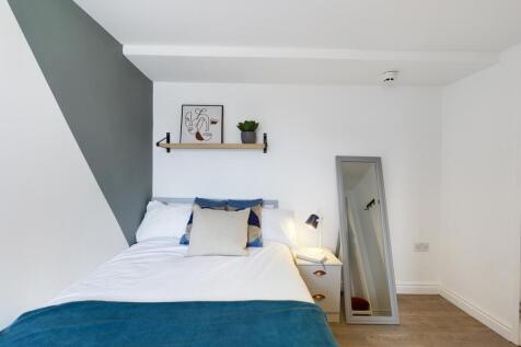 1 Bedroom House in M13 0NR