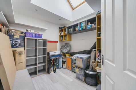 1343927-23-68a5f5...