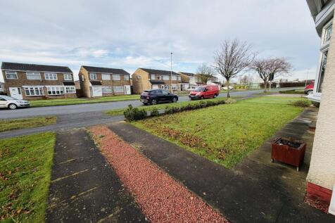 DRIVE & FRONT GARDEN