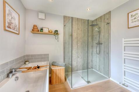 78 Orton Lane-bath2.jpg