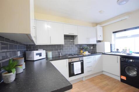 3 Bedroom Terraced in LN1 1PH