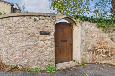 Cliff Lodge, 13 Old Teignmouth Road, Dawlish EX7 0