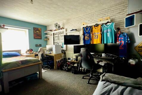 Double Bedroom 2.jpg