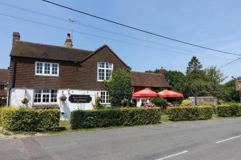 16th Century Inn 2 Minute Walk