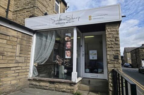 Retail Property (high street) to rent in keighley