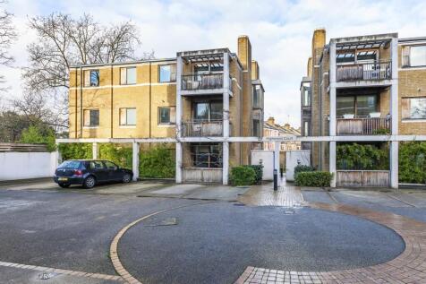 Highbury Crescent