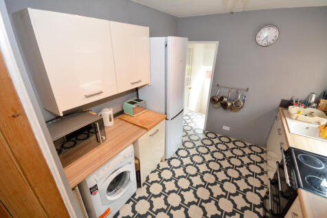3 Bedroom Flat in NE2 3HP