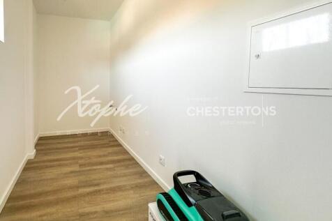 Fully Renovated 6 Bed Villa For Sale (40)