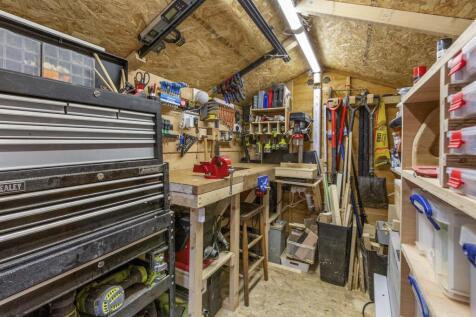18 Flitcroft Lea, HP13 5LE-15.jpg