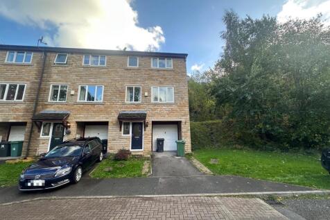 3 Bedroom Terraced in HD9 7LJ
