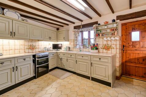 7 St Johns Court-12.jpg
