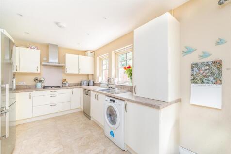 24 Dunglass Road_Coldstream-05.jpg