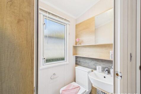 Cam02173g0 Pr0279 Still049