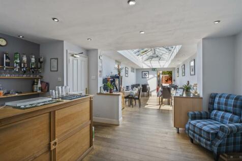 Nonsuch Park Hotel 303172 07.jpg