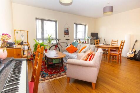 A spacious two-bedroom apartment in the popular Ashley Heights development on Ashley Down Road, just moments from Gloucester Road! The property offers a large open-plan kitchen/living area, two well-p