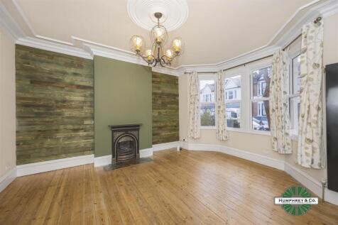 Essex Road -(12).JPG