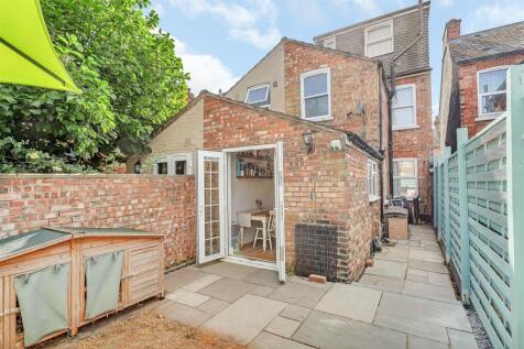 DudleySt_Aug_HS_295.jpg