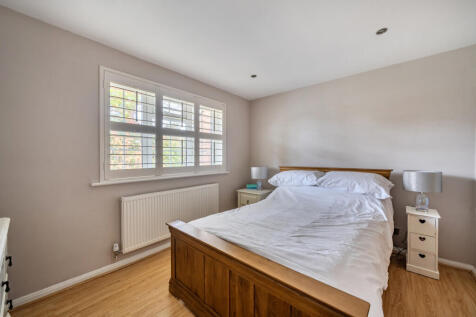 1373867-18-6903a6...