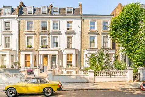 Set within an attractive Victorian building, this bright raised ground floor two-bedroom flat features a spacious reception room with wonderful views, high ceilings and wooden flooring. A well-appoint
