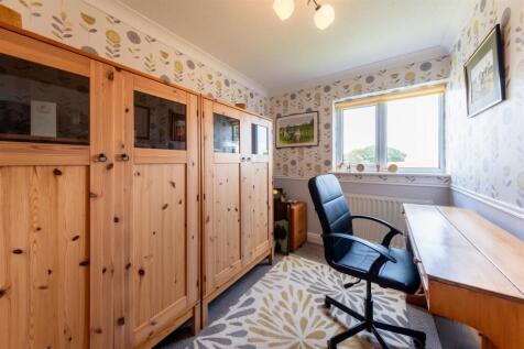 9 Orchard Dene-026.jpg